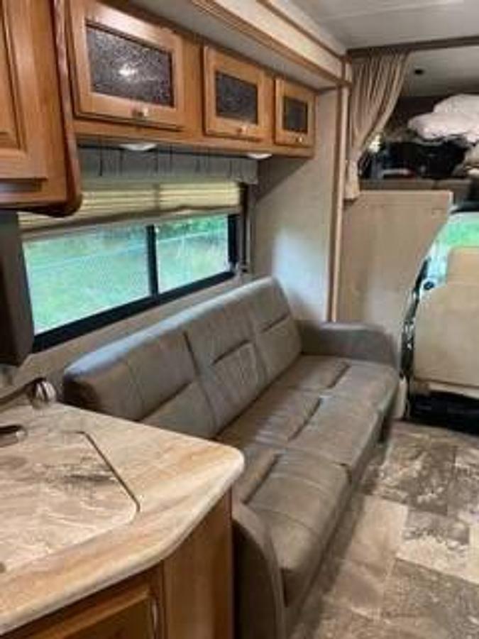 Used 2019 Forest River Leprechaun 311FS