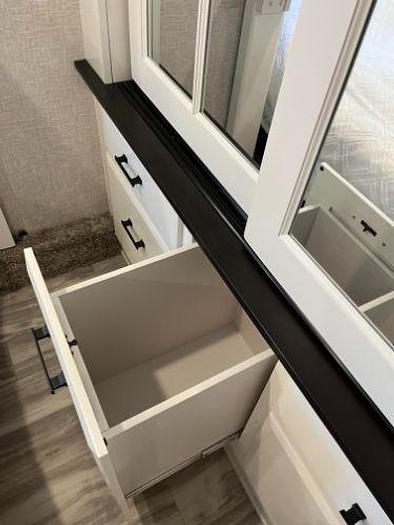 Used 2024 Jayco Pinnacle 36KPTS