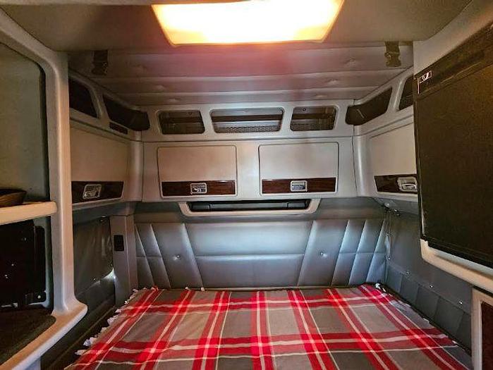 Used 2020 Peterbilt 389