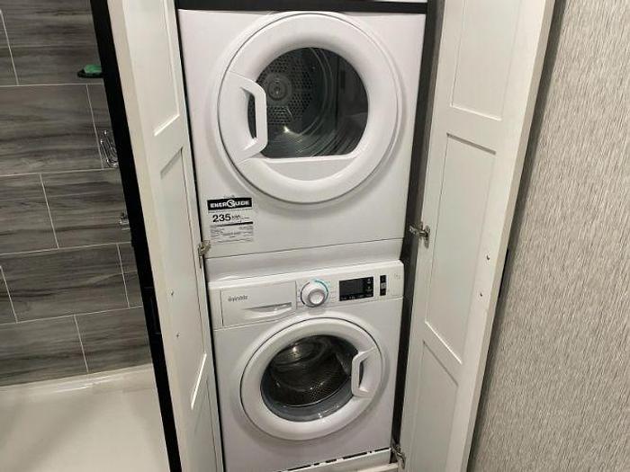 Used 2023 Crossroads Redwood RW4200FL