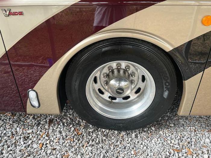 Used 2017 Fleetwood Discovery LXE 40X