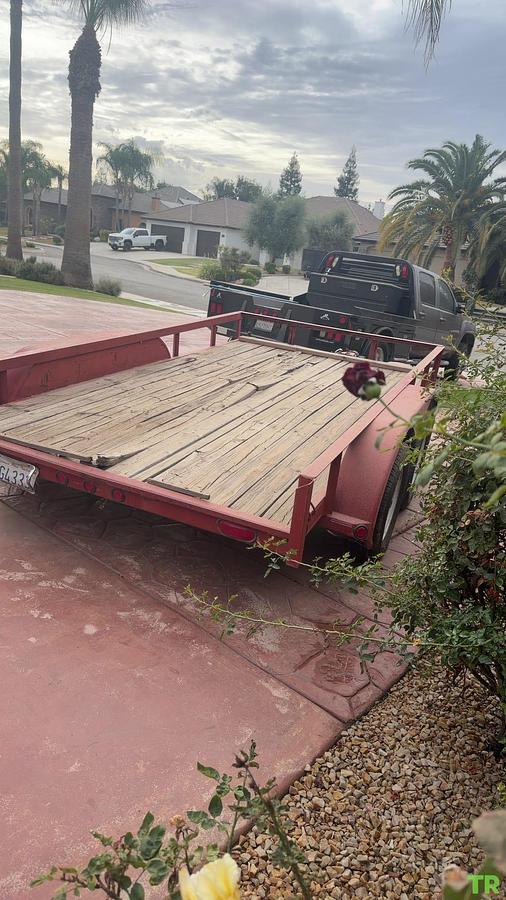 Used 2000 Load Trail Trailer