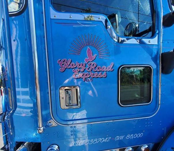 Used 1996 KENWORTH T800 and 2020 Great Dane Dry Van