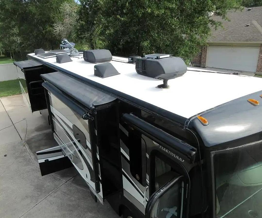 Used 2017 Fleetwood Pace Arrow LXE 38K Class A Motorhome