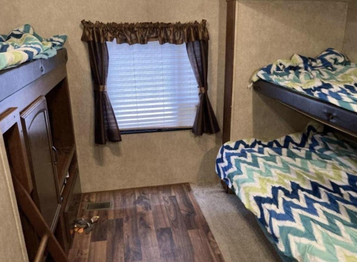 Used 2015 Forest River Hemisphere Lite 312QBUD