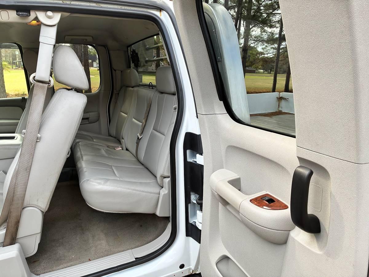 Used 2007 Chevrolet Silverado 1500 LTZ Extended Cab Flatbed