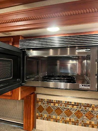 Used 2008 American Coach American Eagle 42F