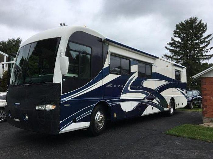Used 2002 Fleetwood Revolution 38B