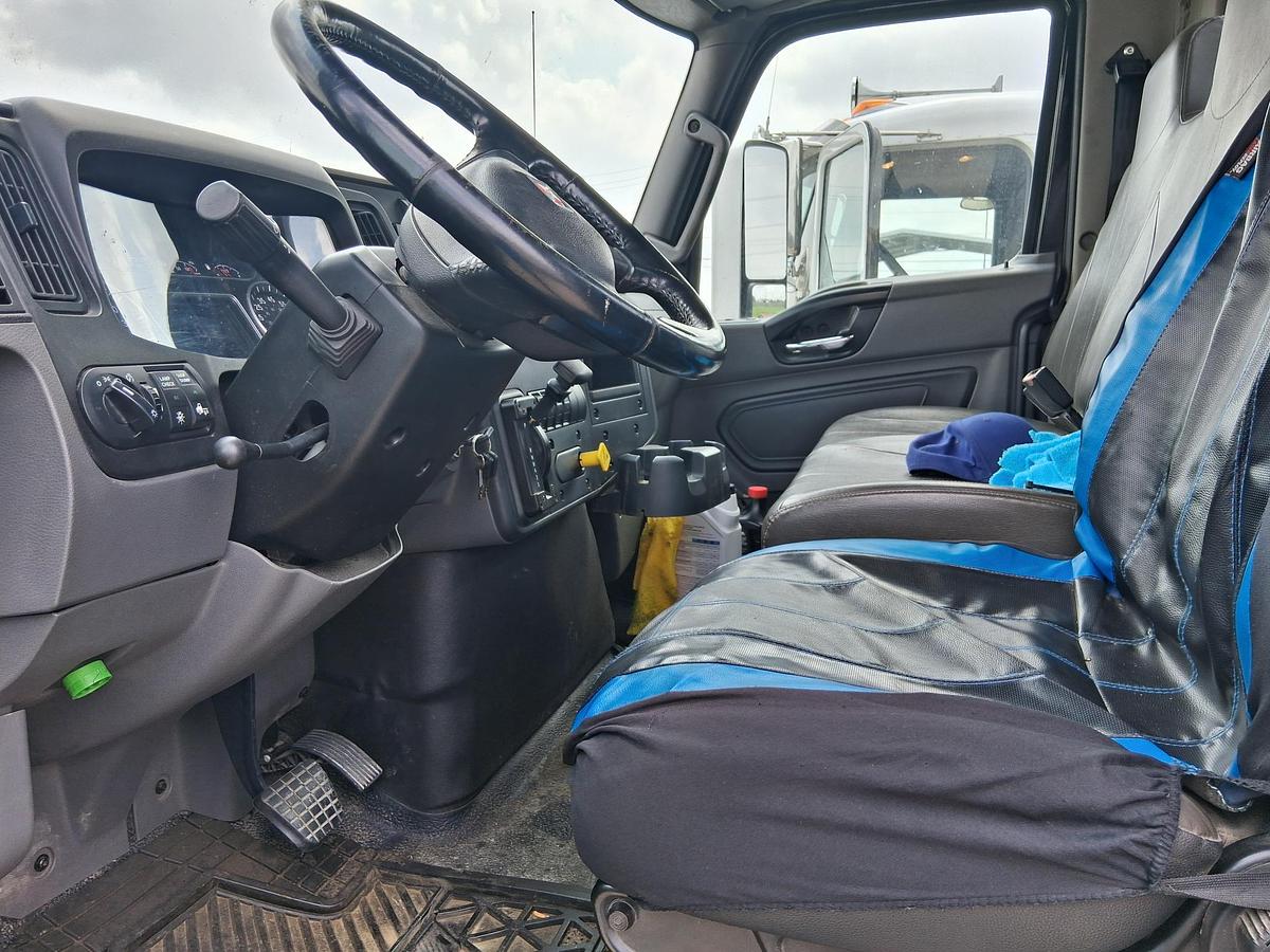 Used 2023 International Mv6