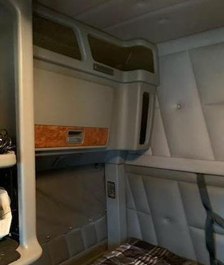 Used 2011 Peterbilt 389