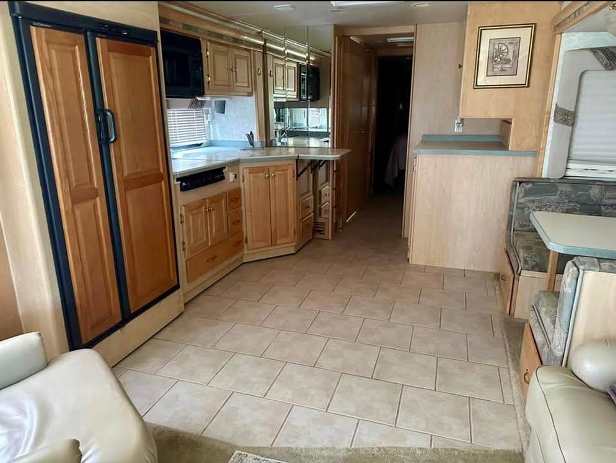 Used 2004 Tiffin Motorhomes Phaeton 40TGH