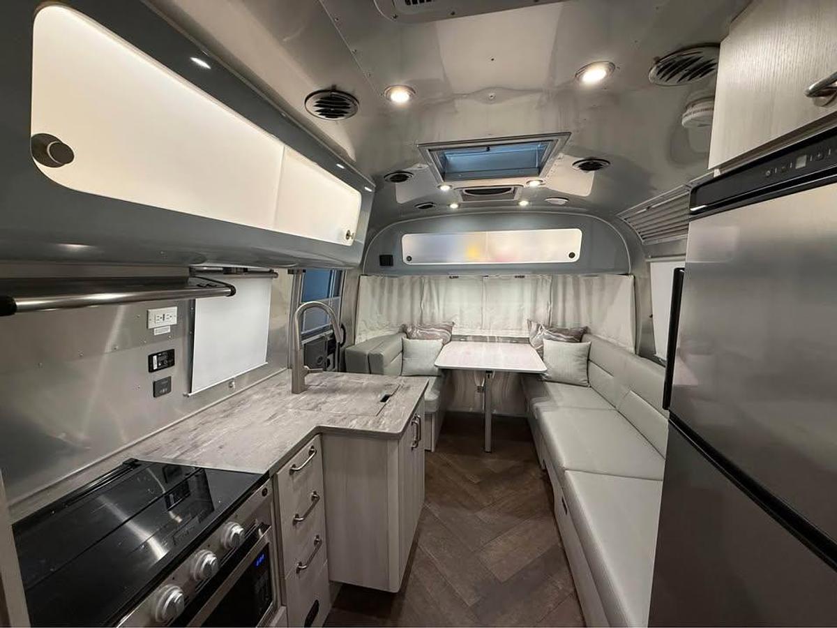 Used 2024 Airstream International 25FB Twin Travel Trailer