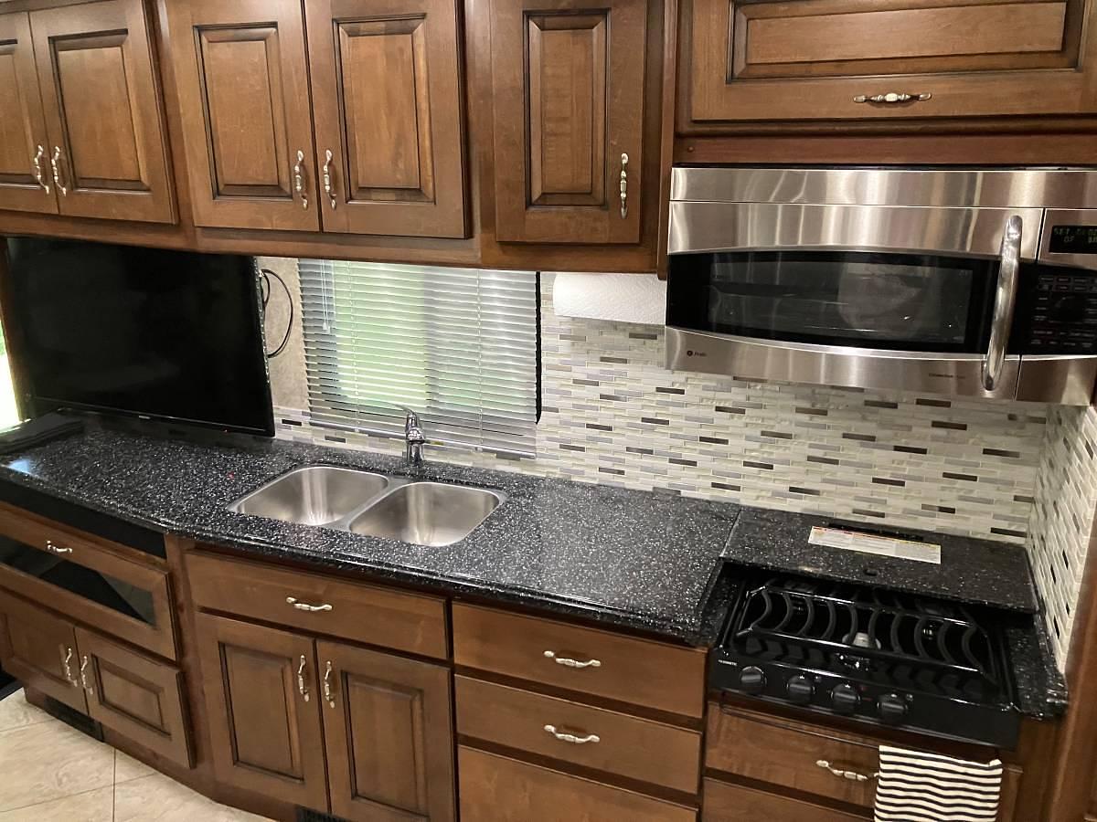 Used 2013 Fleetwood Excursion 33A Class A Motorhome