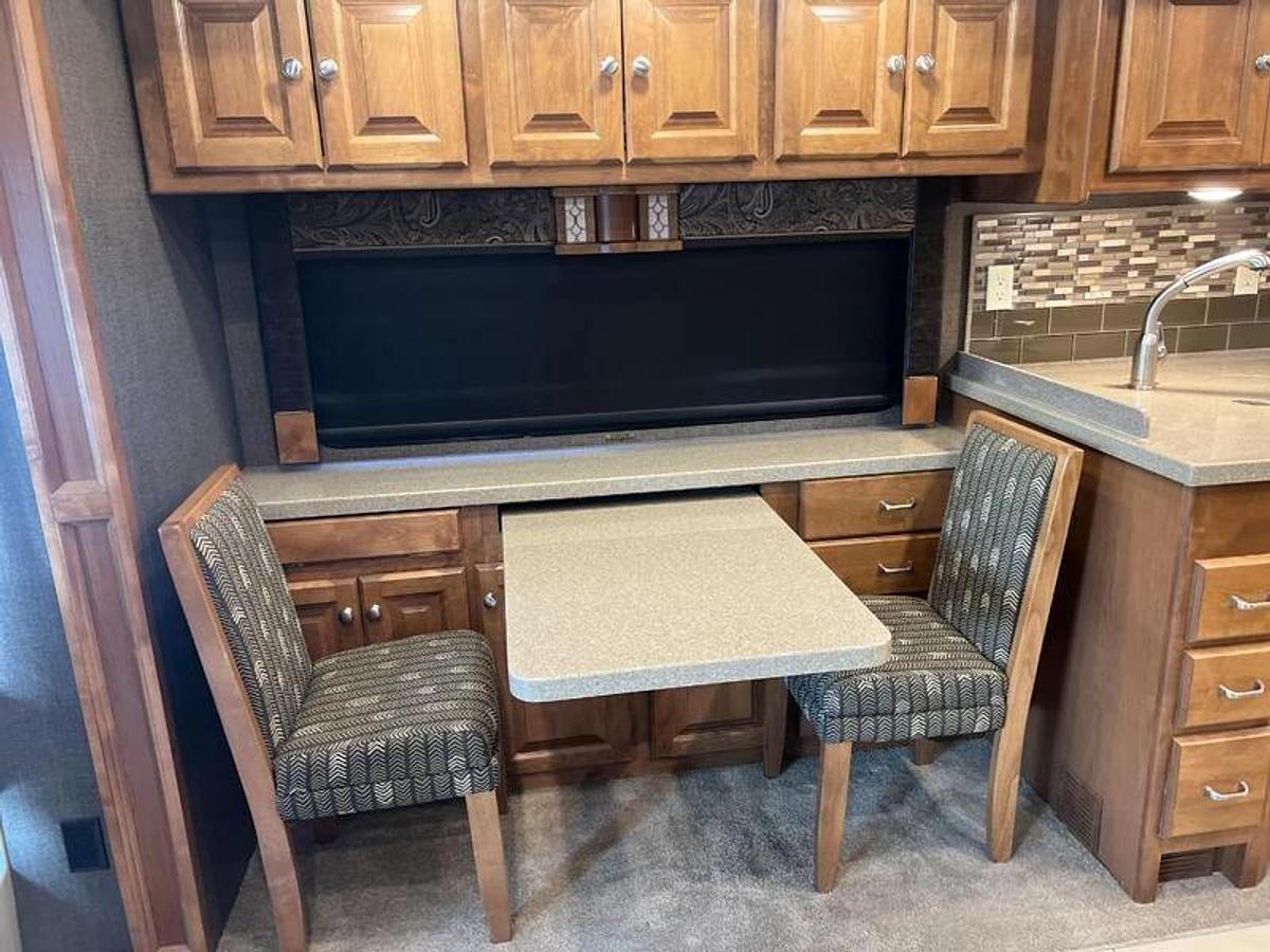 Used 2017 Tiffin Motorhomes Allegro RED 33AA Class A Motorhome