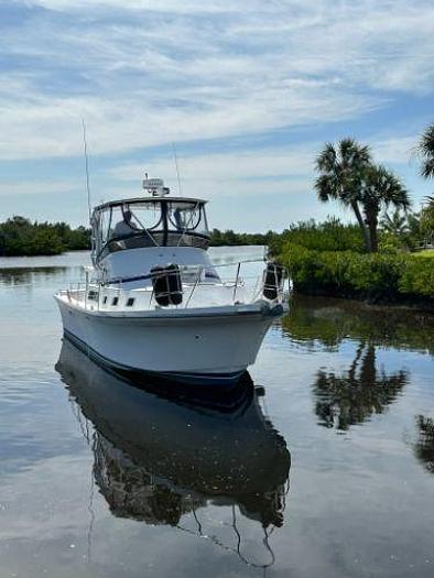 Used 2007 Albin Command Bridge 35