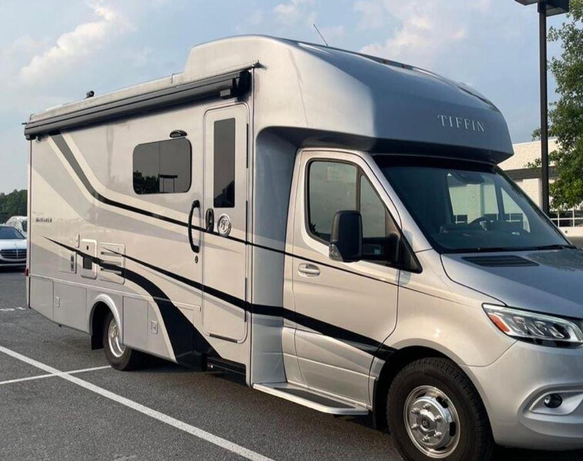 Used 2022 Tiffin Motorhomes Wayfarer 25RW Class C Motorhome