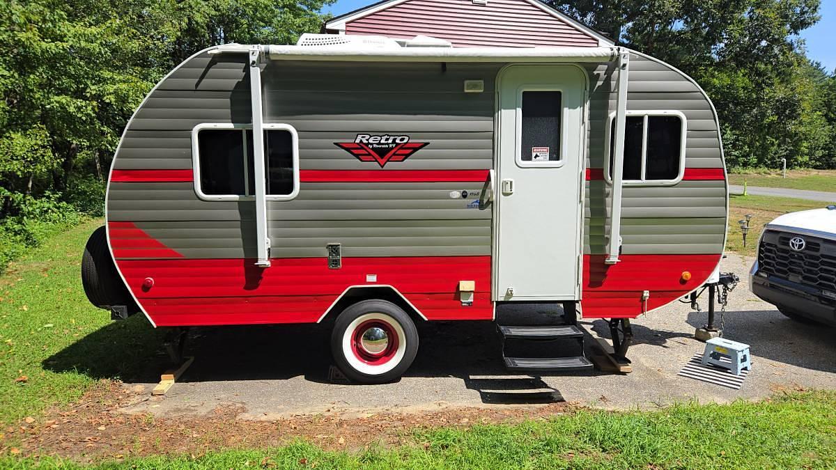 Used 2017 Riverside RV Retro 176S Travel Trailer