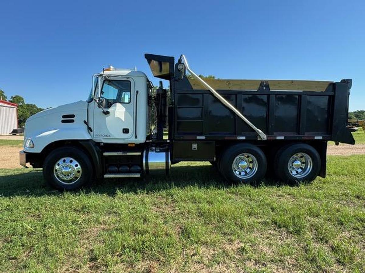 Used 2009 Mack