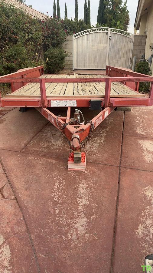 Used 2000 Load Trail Trailer