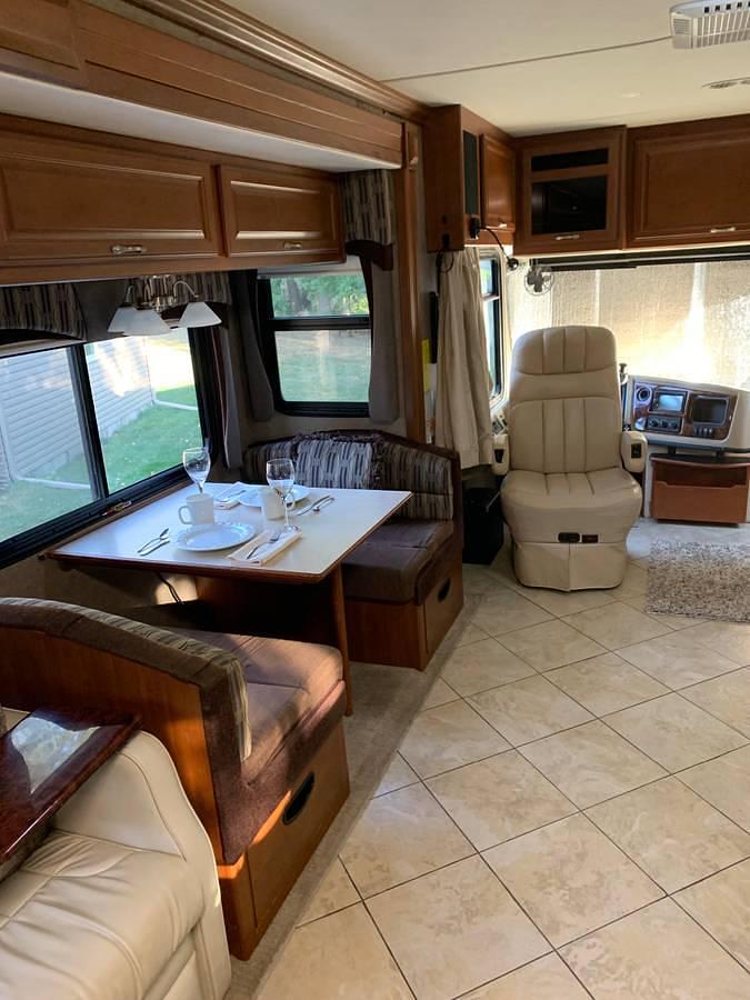 Used 2010 Fleetwood Discovery 40K
