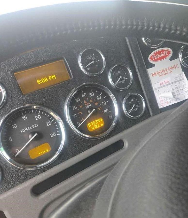 Used 2020 PETERBILT 389 Sleeper Semi Truck