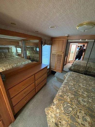 Used 2004 Winnebago Journey WKP39K