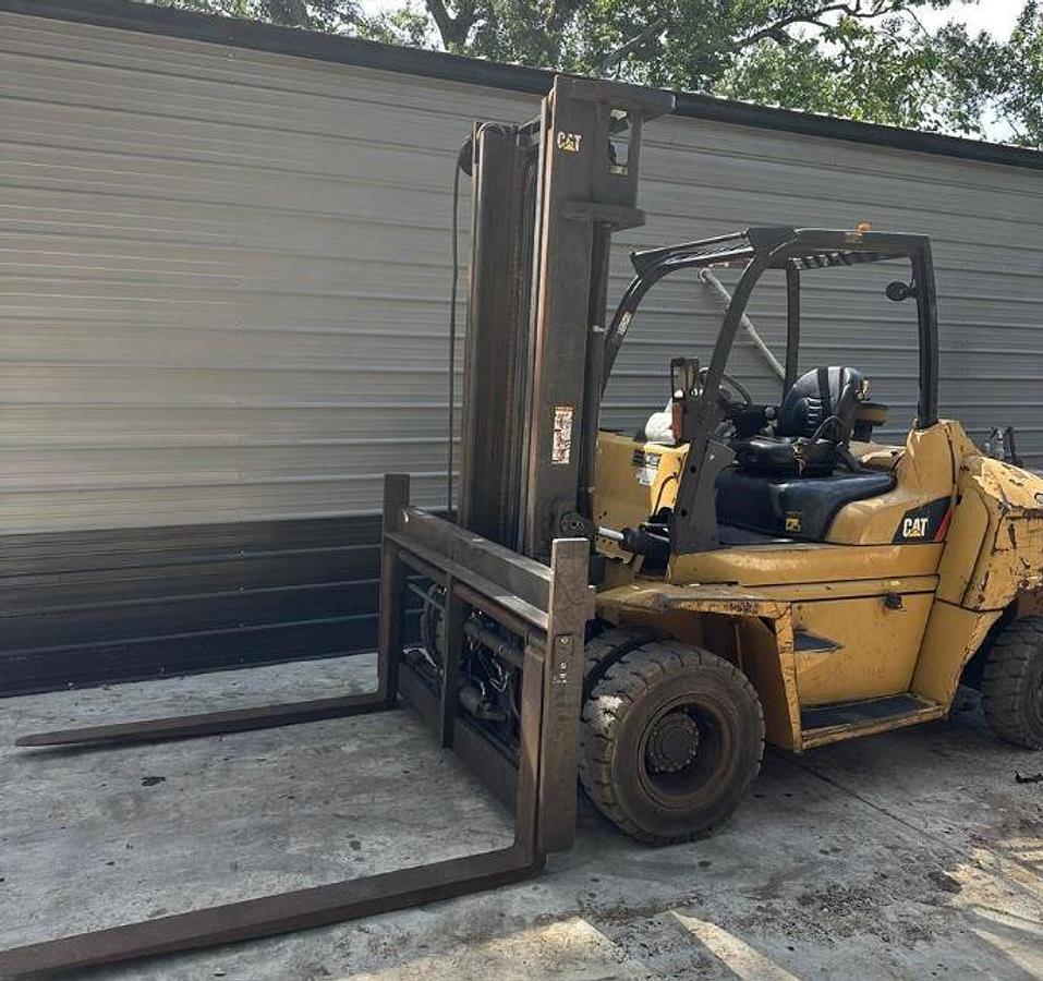 Used 2016 CATERPILLAR DP70N Forklift