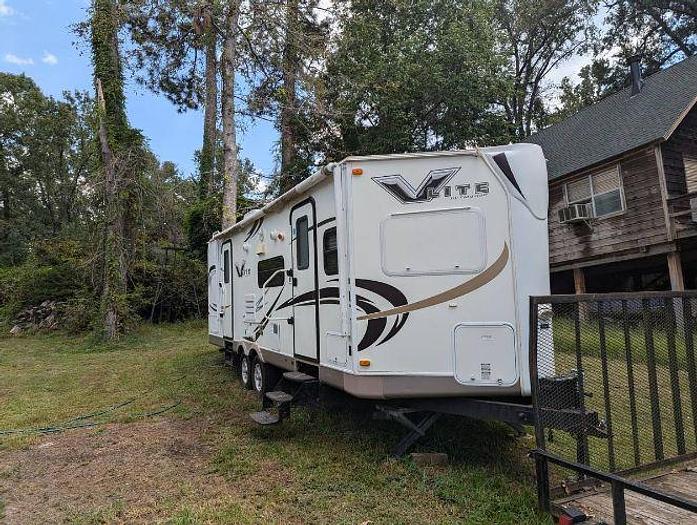 Used 2011 Forest River V Lite 26WRB