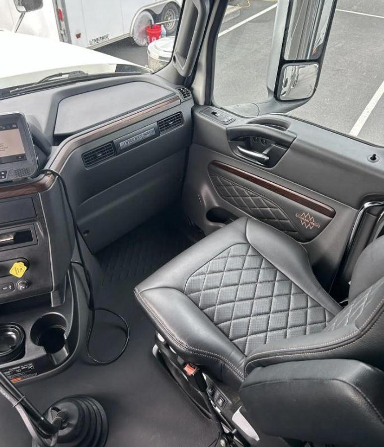 Used 2023 INTERNATIONAL HX