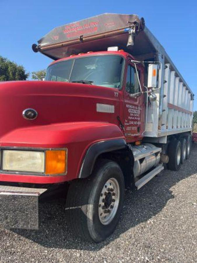 Used 1999 Mack Dump Truck