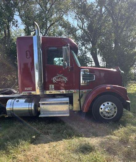 Used 2017 Freightliner CORONADO 122 SD
