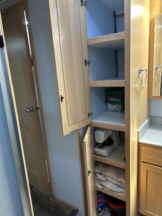 Used 2022 Space Craft V405 Fifth Wheel