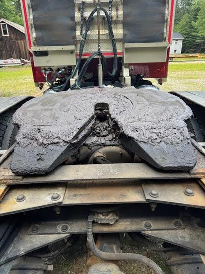 Used 2009 Peterbilt 389