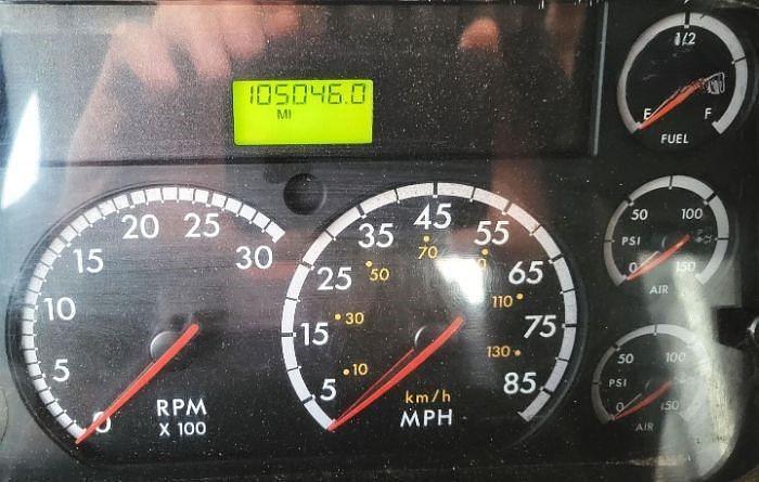 Used 2006 Freightliner BUSINESS CLASS M2 106