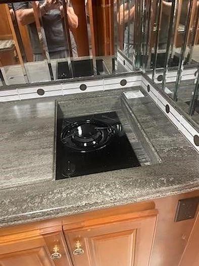 Used 2004 Country Coach Intrigue Montage