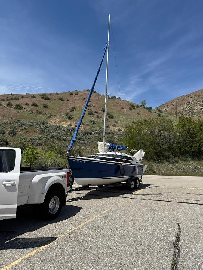 Used 2004 MacGregor 26 Sailboat