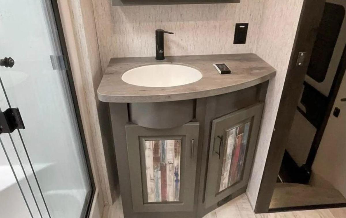 Used 2021 Grand Design MOMENTUM 376THS Fifth Wheel