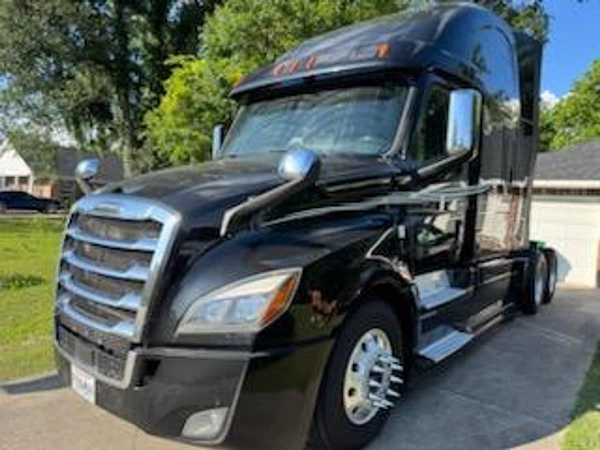 Used 2020 Freightliner Cascadia 125