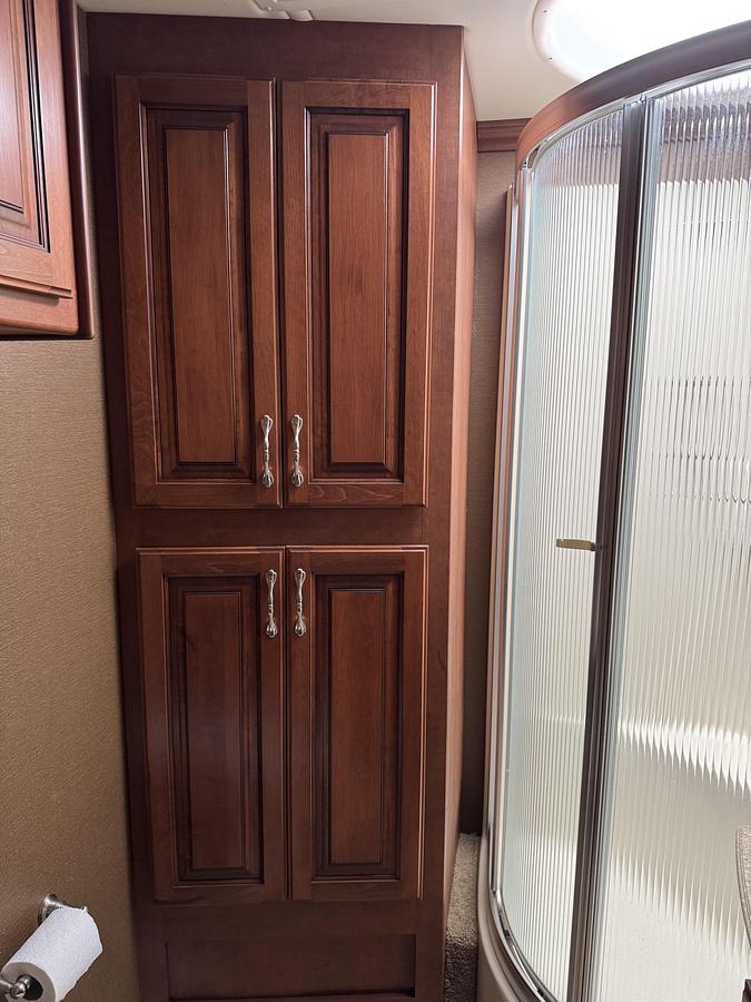 Used 2012 Fleetwood Discovery 40X Class A Diesel Motorhome