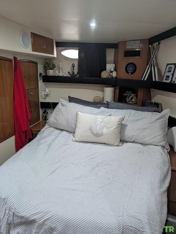 Used 2002 Carver 346 Motor Yacht