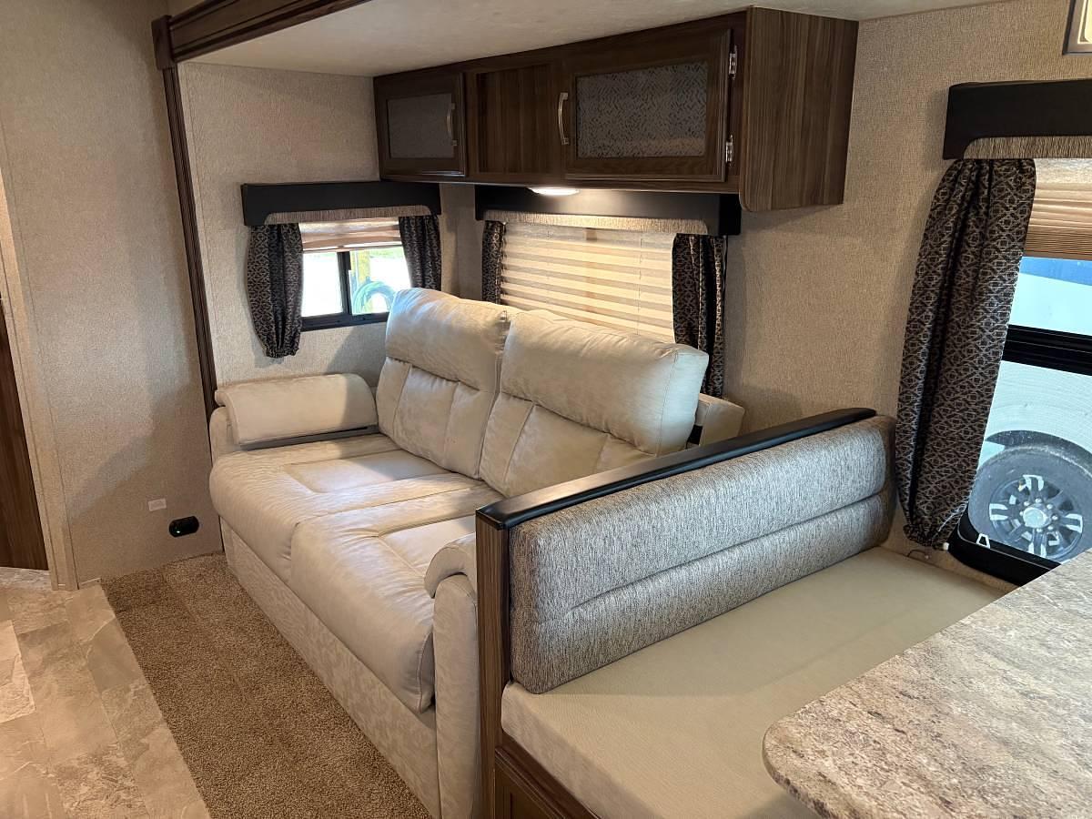Used 2018 Coachmen Apex Travel Trailer