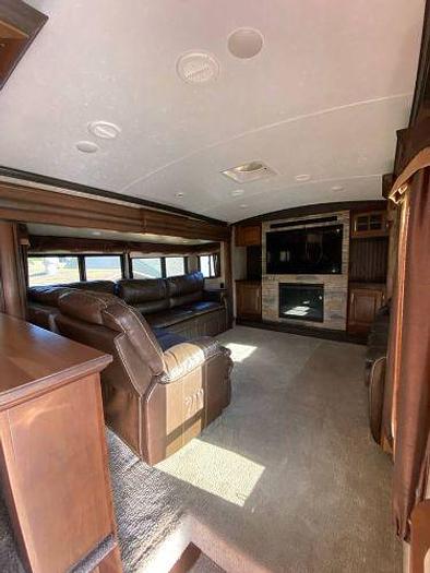 Used 2015 Keystone Montana 3711FL