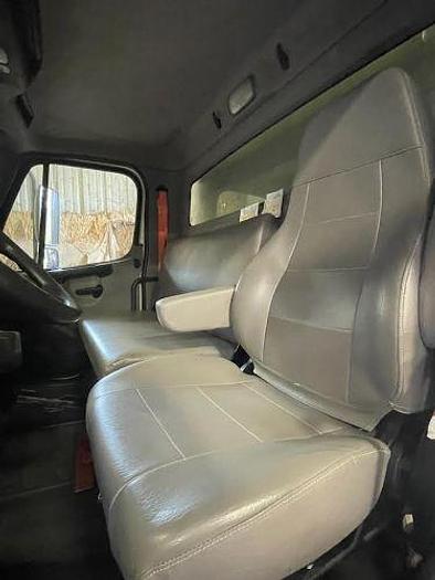 Used 2016 Freightliner M2 Refrigerated Box Truck