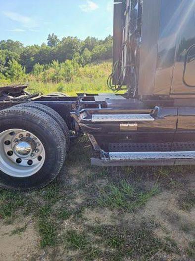 Used 2017 Freightliner CASCADIA 125 EVOLUTION