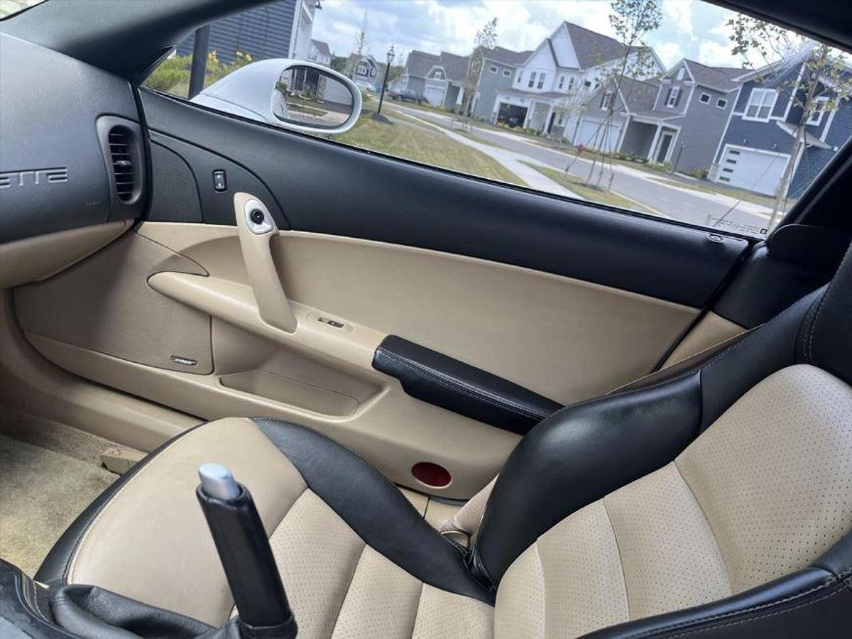 Used 2011 Chevrolet Corvette Z16 Grand Sport w/3LT Convertible