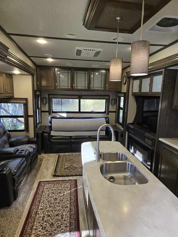 Used 2017 Grand Design Solitude