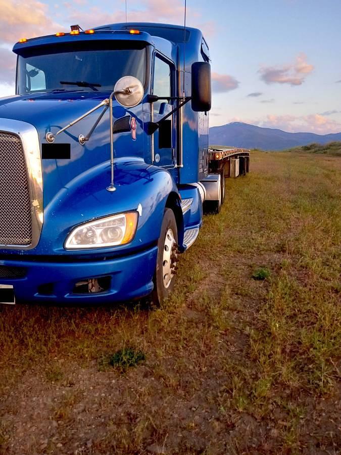 Used 2013 Kenworth T660 Sleeper Semi Truck