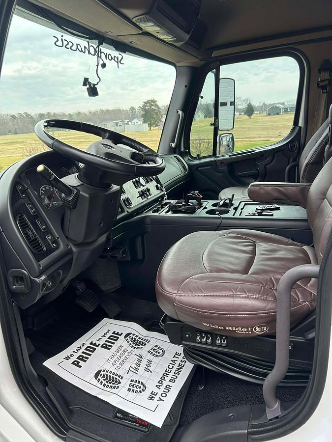 Used 2013 Freightliner M2