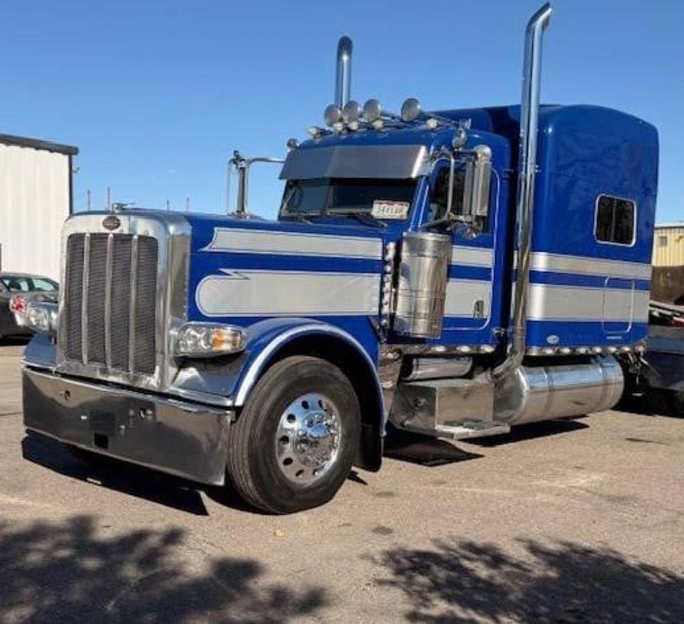Used 2011 Peterbilt 389
