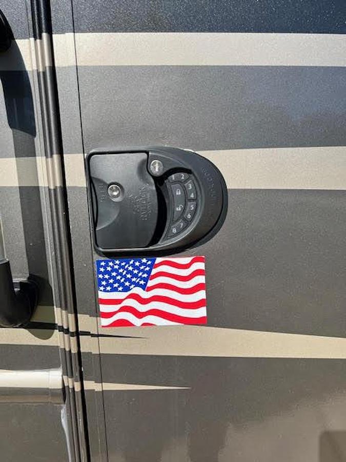 Used 2014 Thor Motor Coach Palazzo 33.2 Class A Motorhome